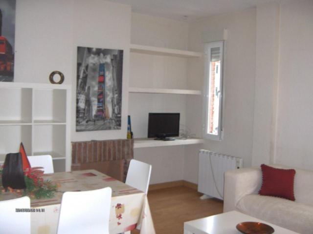 M&M INMOBILIARIA Piso en alquiler en Zona centro por 1.300 €/mes A17 P146