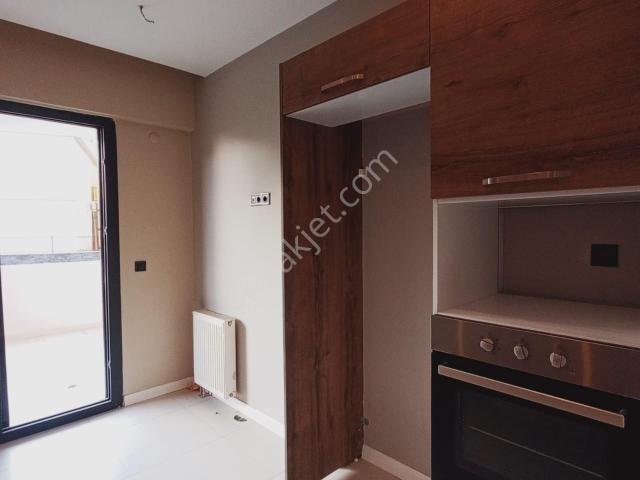 M Akar Mah 3+1 180 M2 Asansörlü Daire