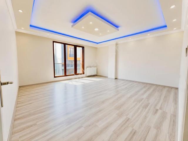 M. Akifte Satılık 2+1 110m² Tek Daire Üzeri 2. Kat Daire