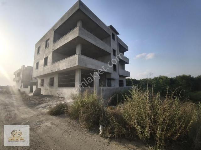 Mıdıkta Özen Son Durak Civarı 275 M2 4+1 Teraslı