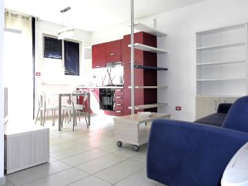 M. DEL PILONE – Monolocale mq. 40