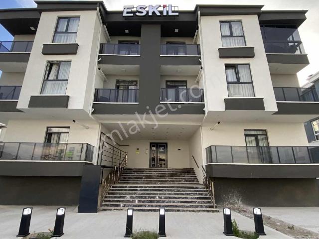 M.e.b Akademisi Ve Üniversite'ye Yakın Eşyalı Kiralık 1+1 Daire