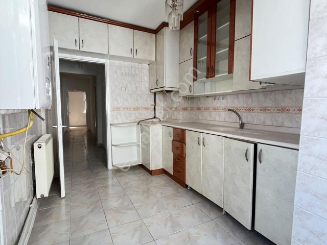 Mç Emlak Tan Mareşall Çakmak Mah 3 1 Ara Katta Geniş Yapılı Satlık Kupon Daire