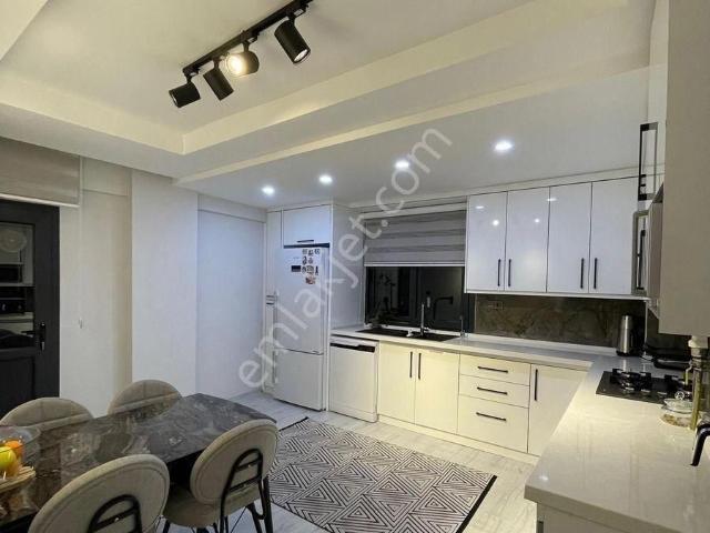 M/ş Gayrumenkulden 3+1 Gökçe Pınar Cadde Üzerinde Lüks Dairemiz Satılıktır