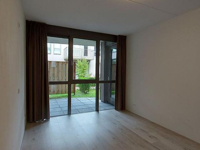 M H Trompstraat 57