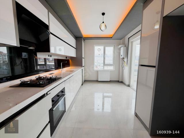 M.KEMAL MAHALLESİNDE SİTE İÇERİSİNDE LÜKS 3+1 130m2GİYİNME ODALI