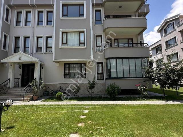 M.yeniyol Cad. Karaağalar Sit. Boş Satılık 5+1 Dublex Daire