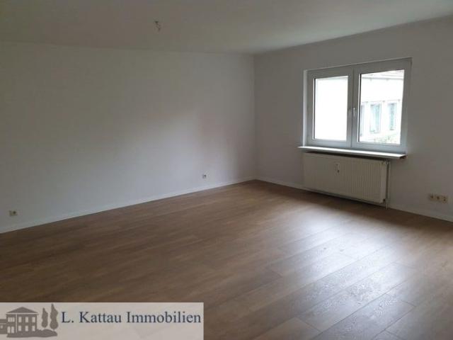 M 08 ST.Magnus gepflegte 2 Zimmerwohnung im 1.Obergeschoss mit Balkon in ruhiger Lage