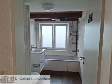 M 09 AUMUND VEGESACK gepflegte 4 Zimmerwohnung über zwei Ebenen im 3. Obergeschoss