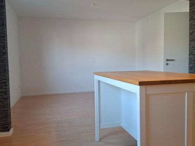 M 20 BURGLESUM gepflegte großzügige 3 Zimmerwohnung mit 2 Balkonen in zentraler Lage