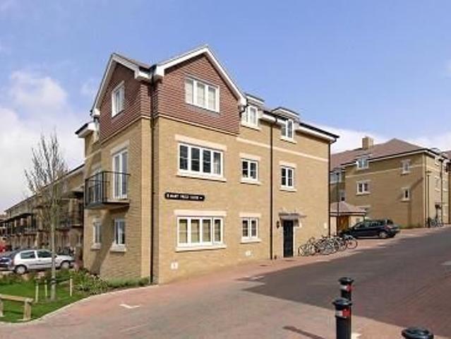Mccabe Place, Headington, Oxford OX3, 2 bed flat to rent, £1,800 pcm | PrimeLocation