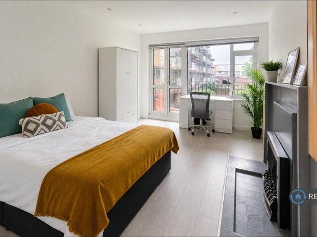 Mcconnell House, London, SW8 1 bed in a flat share to rent £1,150 pcm £265 pw