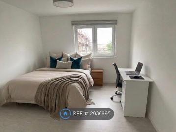 Mcconnell House, London SW8, 3 bed flat to rent, £995 pcm | PrimeLocation