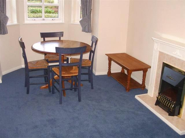 McDonald Road, Edinburgh, EH7 3 bed flat to rent £1,895 pcm £437 pw