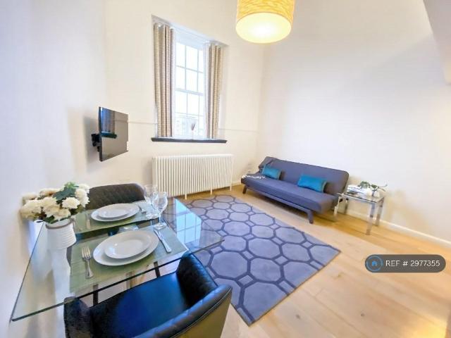 Mcdonald Road, Edinburgh, EH7 Studio to rent £1,460 pcm £337 pw