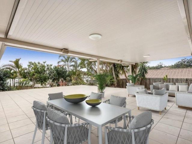 McDowall Lowset Family Brick Home in Convenient Location