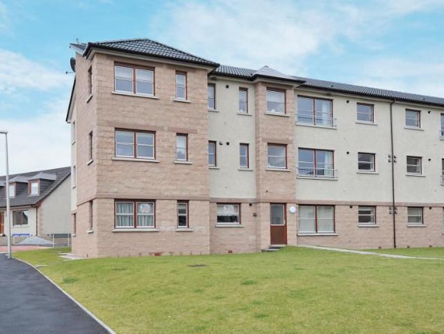 Mcintosh Crescent, Dyce, Aberdeen AB21, 2 bed flat to rent, £825 pcm | PrimeLocation