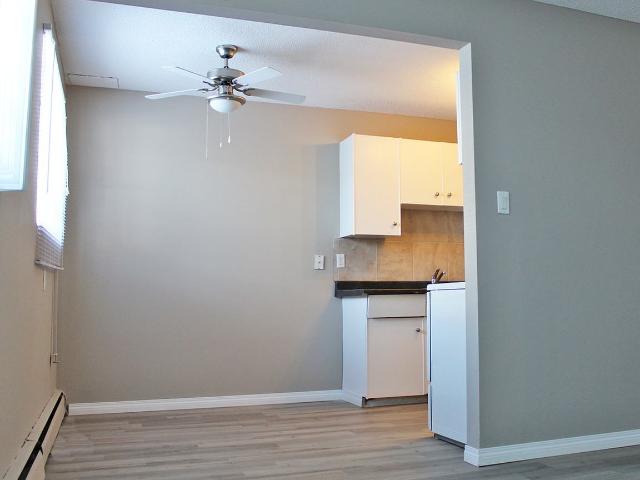 McLaren Manor Apartments 1 Bedroom Apartment for Rent at 10720 111 St Nw, Edmonton, AB T5H 3G3 Queen Mary Park