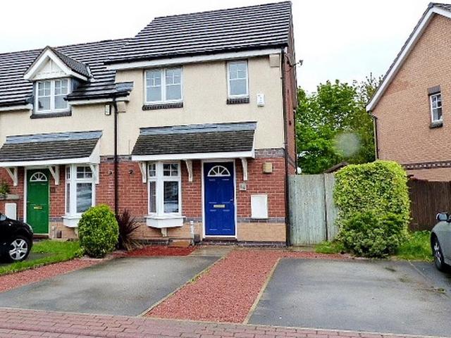 McLaren Fields, Leeds LS13 2 bed townhouse to rent £900 pcm £208 pw