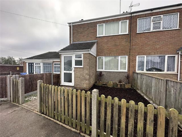 McLean Drive, Lowestoft NR33 2 bed terraced house to rent £895 pcm £207 pw