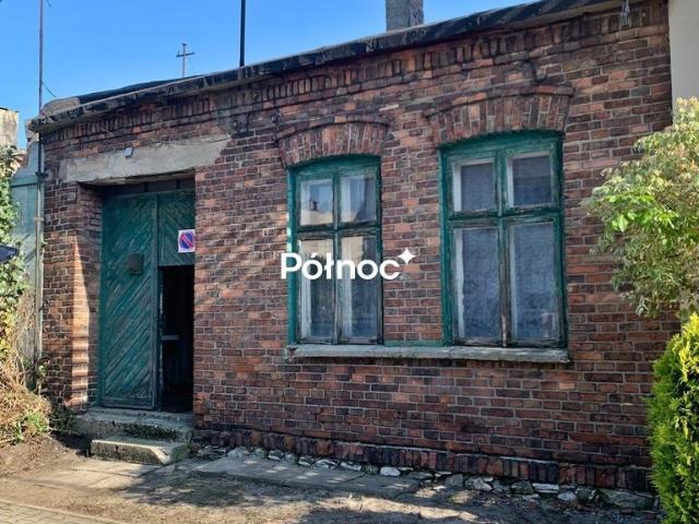 Mały domek do remontu w centrum Wolbromia polecam!