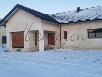 Nowoczesne domy parterowe z poddaszem do własnej aranżacji