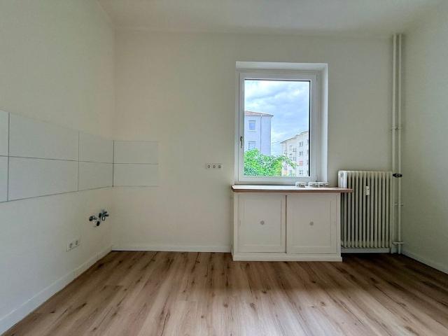 MA Lindenhof – Erstbezug nach Sanierung! 2 ZKB Wohnung