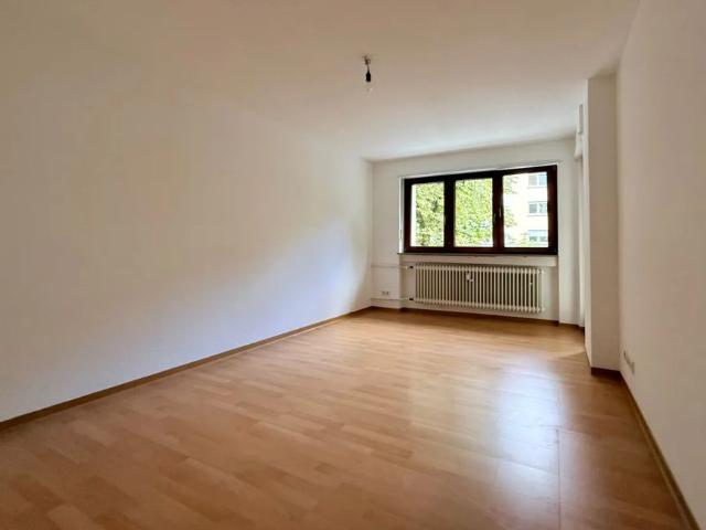 MA – Oststadt – frisch renovierte 2 ZKD/Balkon Wohnung