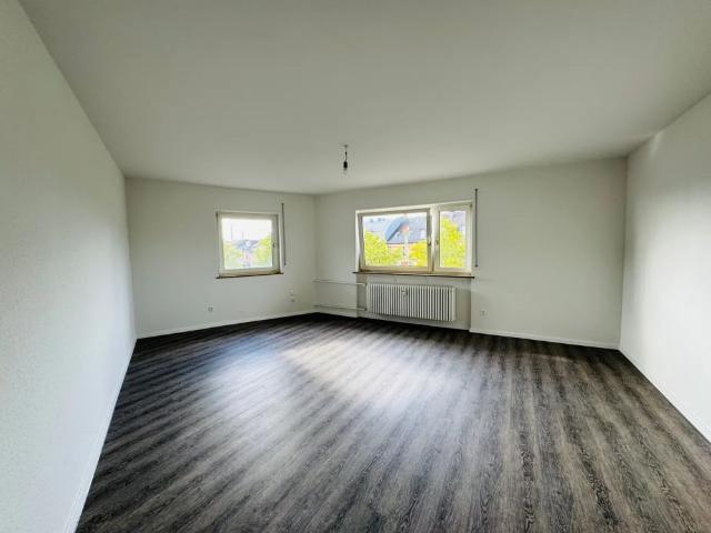MA Sandhofen – frisch renovierte 3 ZKB/Balkon Wohnung in zentraler Lage