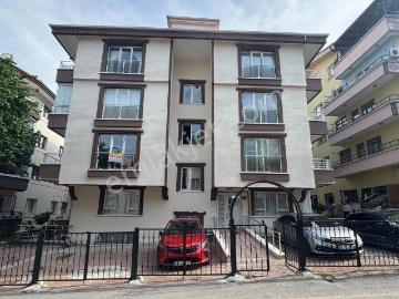 Mamak Da Üç Çepheli Önü Açık Bahçelerüstü Mh Orhaneli Cad Asansörlü 1.kat 125 M2 3+1 Satılık