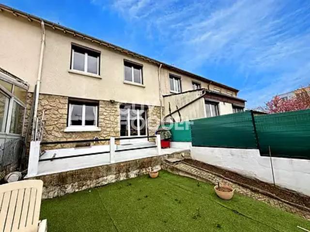 Mantes la Ville 78711 Achat / Vente maison 4 pièces t4 au dernier étage terrasse