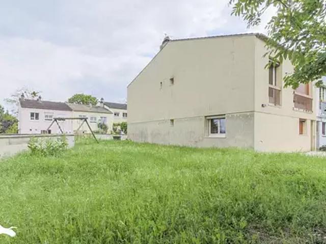 Mantes la Ville 78711 Achat / Vente maison 6 pièces t6 au dernier étage parking