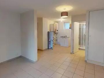Mantes la Ville 78711 Location appartement 1 pièce t1 au dernier étage