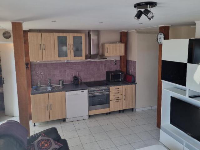 MANTES LA VILLE: appartement meublé duplex 4 pièces 75 m