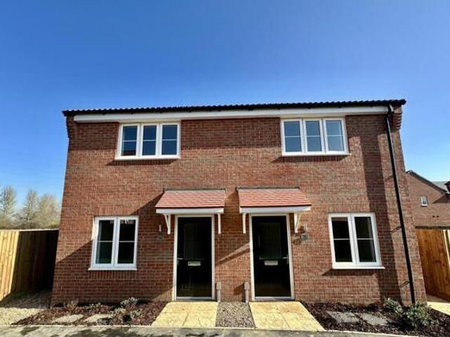 Manthorpe Chase, Manthorpe, 2 Bedroom Semi detached