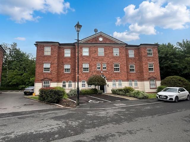 Manthorpe Avenue, Manchester M28 2 bed flat to rent £1,000 pcm £231 pw