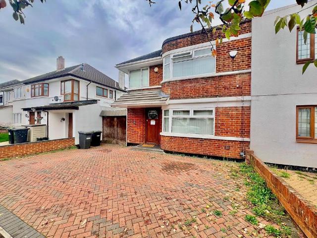 Manton drive, luton 3 bed semi detached house to rent £2,000 pcm £462 pw