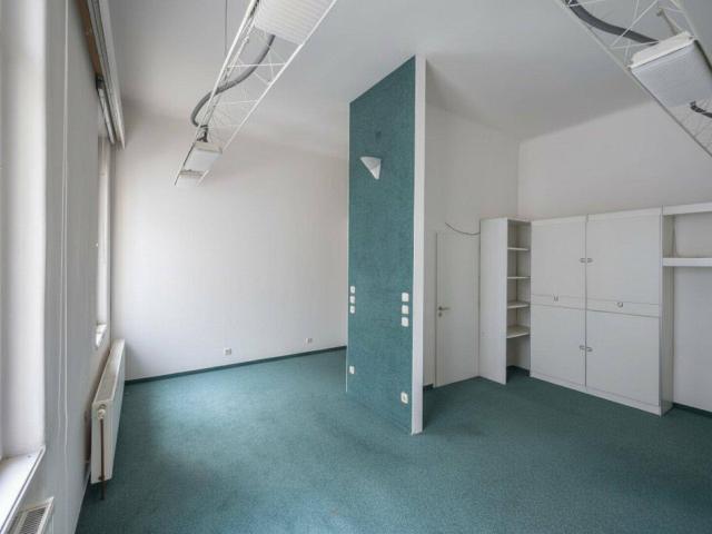 Mantler+ sanierungsbedürftige 1 Zimmerwohnung in toller Lage!
