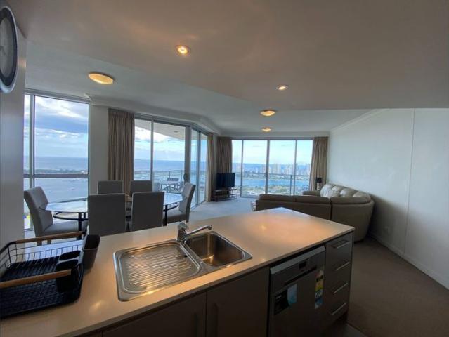 Mantra Residence Southport Central 3 bedrooms Fully Furnished 8 Months only