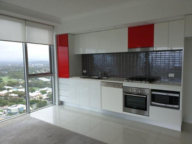 Mantra Residences @ Southport Central Magnificent 180 degree views from 37th Floor