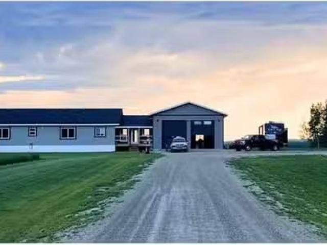 Manufactured Home for sale in Cecil lake, Fort St. John, B 134.