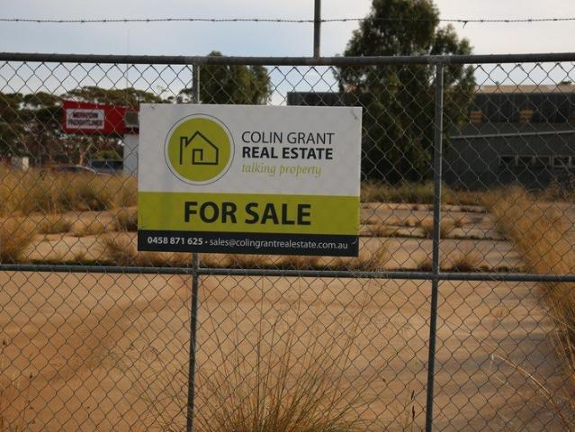 Many Uses for This Block In Light Industrial Area