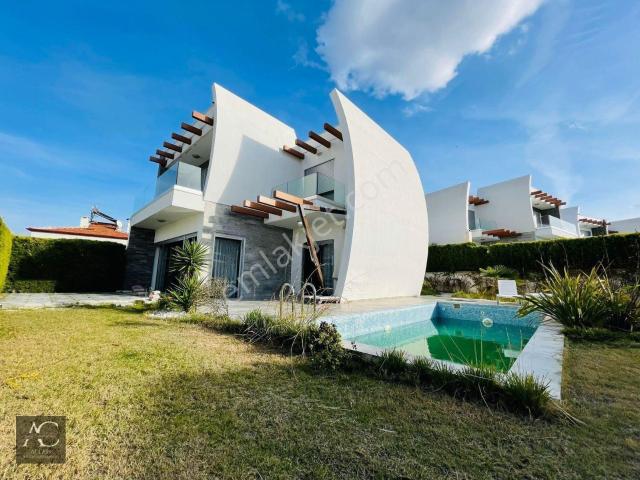 Manzara özel Havuz bahçe güvenlik lüx&modern Mımarı yerden Isıtma 450 M2 tamamı Mustakıl