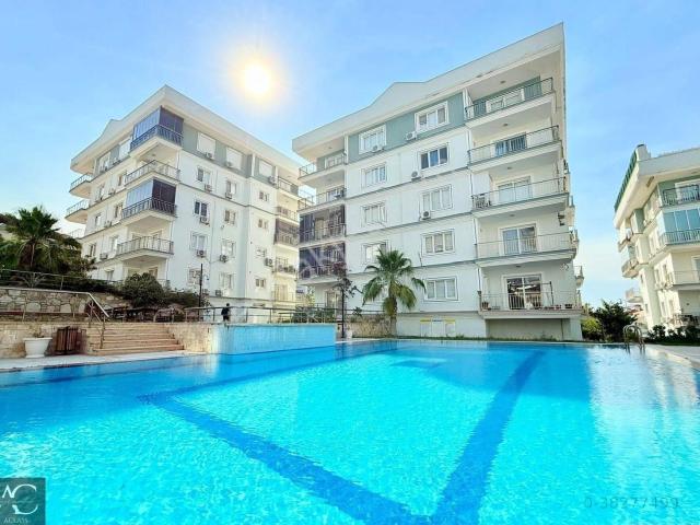 Manzara acık/kapalı Havuz sosyal Alan guvenlık peyzaj otopark doğalgaz lüx 300 M2 çatı Dublex