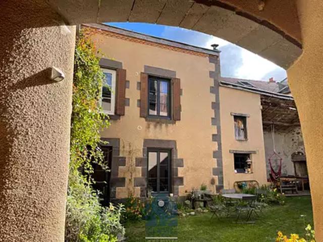 Manzat 63410 Achat / Vente maison 7 pièces t7