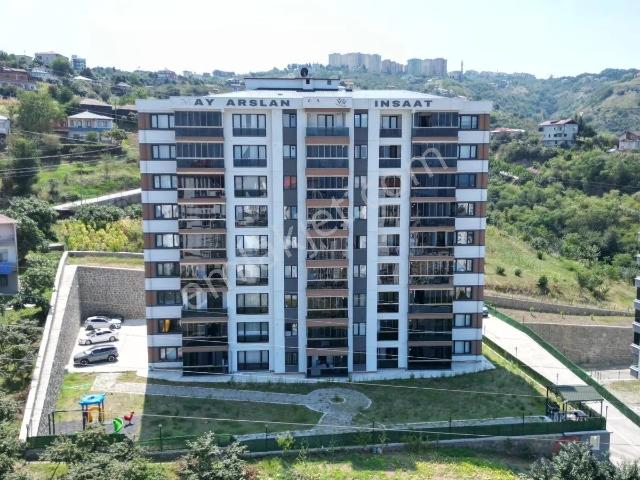 Mana Gayrimenkulden Yıldızlı'da Satılık 3+1 Sıfır Daire 3.kat