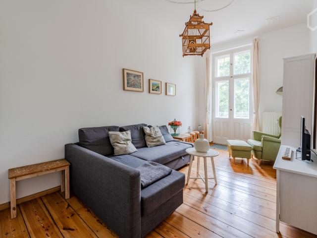 Managed by Wunderflats: Sunny Altbau Oasis with Balcony & Home Office – In the Heart of Prenzlauer Berg