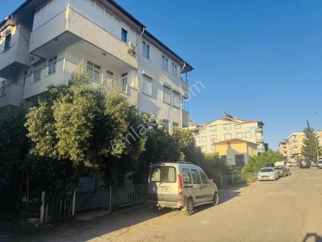 Manavgat Yayla Mahallesi'nde Kiralık 3+1 Ara Kat Daire