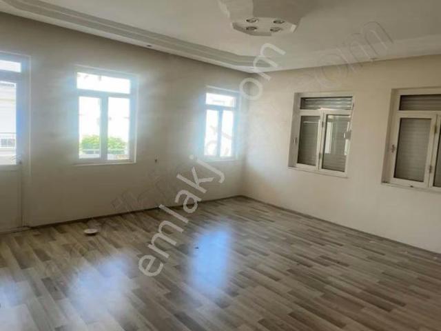 Manavgat Yukarı Pazarcı Mahallesi Kiralık 2+1 Geniş Daire