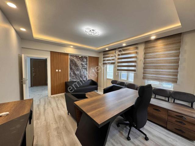 Manavgat Çarşı Merkezinde 95 M² Sıfır Tadilatlı 2+1 Ofis